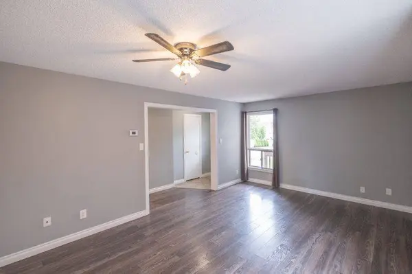 94 Ferguson DR, Barrie, ON L4N 7E5