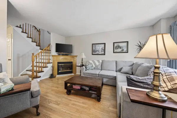 78 Wallace DR, Barrie, ON L4N 7E1