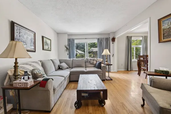 78 Wallace DR, Barrie, ON L4N 7E1