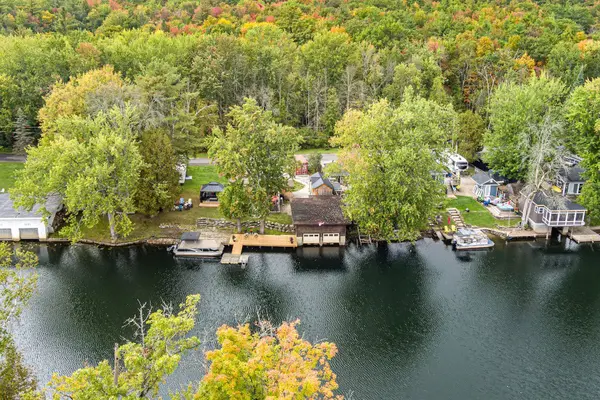 1123 Severn River RD, Gravenhurst, ON P0E 1N0