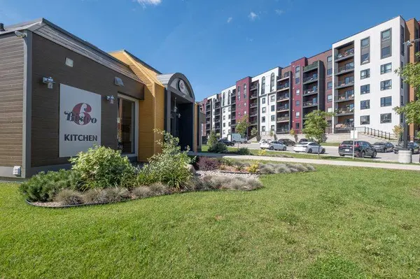 4 Spice WAY #312, Barrie, ON L9J 0M2