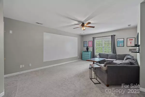9624 Barnburgh LN, Huntersville, NC 28078