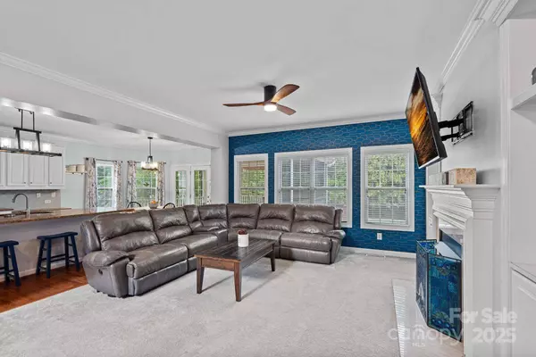 9624 Barnburgh LN, Huntersville, NC 28078