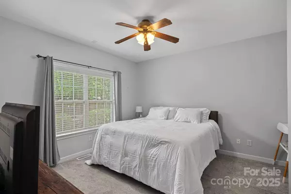 9624 Barnburgh LN, Huntersville, NC 28078