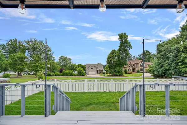 7478 Pine Ridge DR, Denver, NC 28037