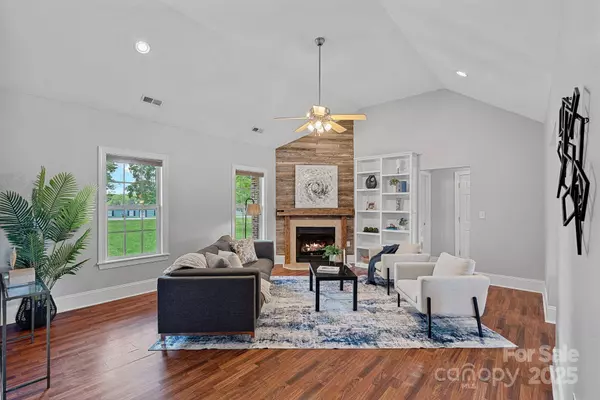 7478 Pine Ridge DR, Denver, NC 28037