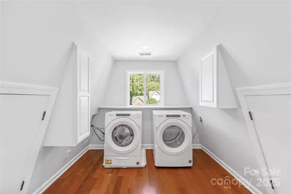 8938 Raven Park DR, Charlotte, NC 28216