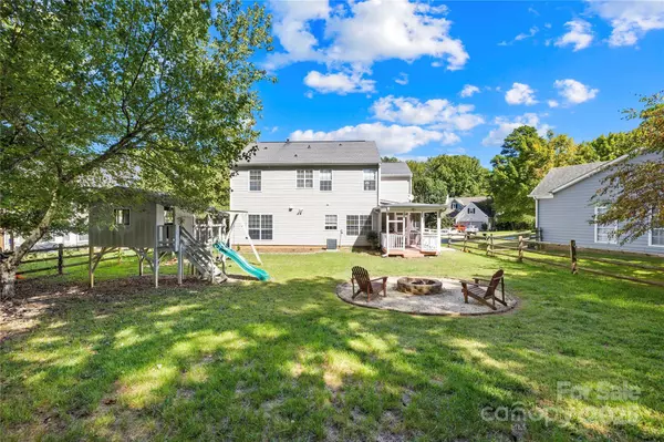 8938 Raven Park DR, Charlotte, NC 28216