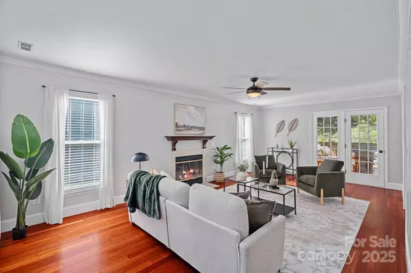 20437 Willow Pond RD, Cornelius, NC 28031