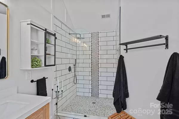 20437 Willow Pond RD, Cornelius, NC 28031