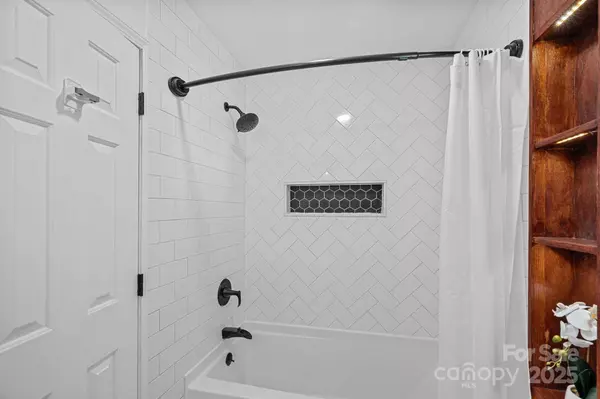 20437 Willow Pond RD, Cornelius, NC 28031
