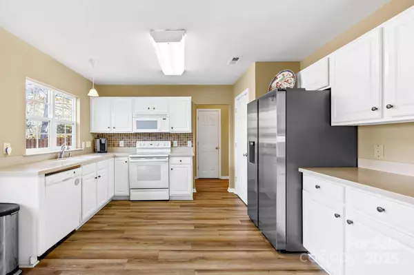 9341 Stawell DR, Huntersville, NC 28078