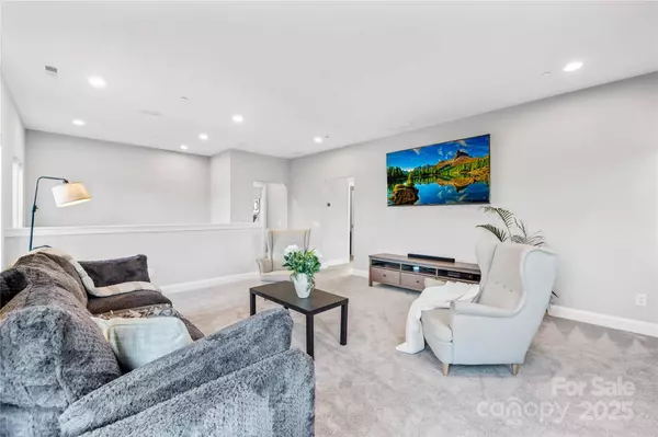 9509 Pacing LN NW, Concord, NC 28027