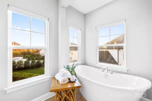 9509 Pacing LN NW, Concord, NC 28027