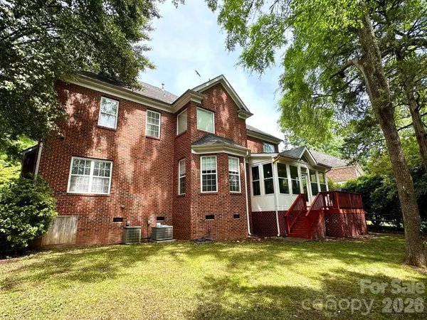 16017 Chiltern LN, Huntersville, NC 28078