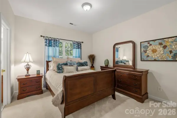 16017 Chiltern LN, Huntersville, NC 28078