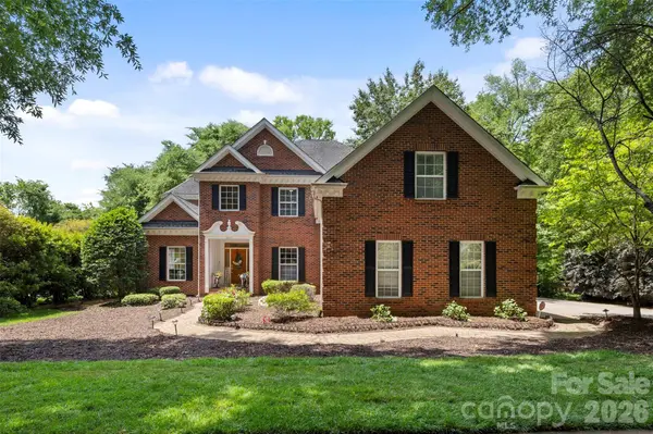 16017 Chiltern LN, Huntersville, NC 28078