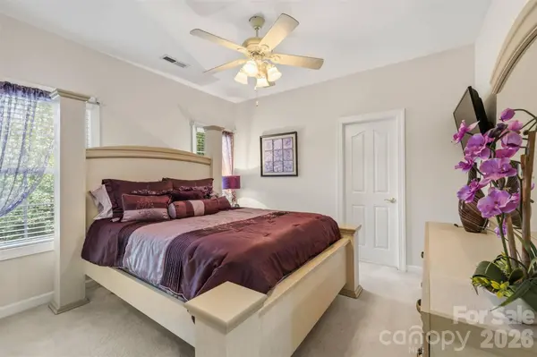 16017 Chiltern LN, Huntersville, NC 28078