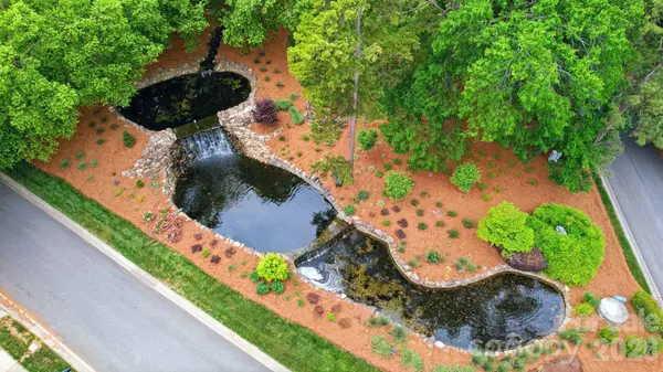 16017 Chiltern LN, Huntersville, NC 28078