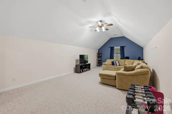 16017 Chiltern LN, Huntersville, NC 28078
