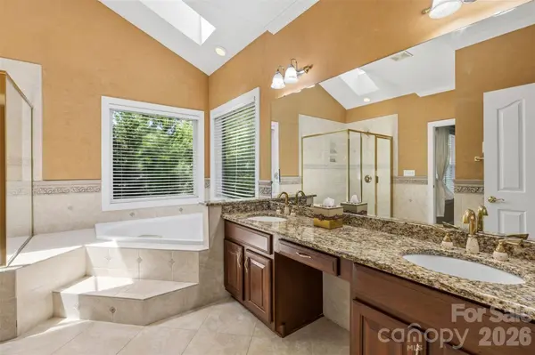 16017 Chiltern LN, Huntersville, NC 28078