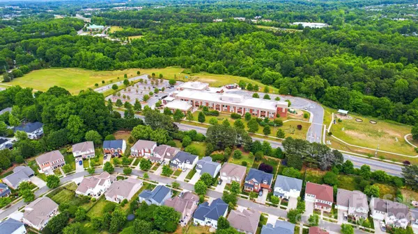 16017 Chiltern LN, Huntersville, NC 28078