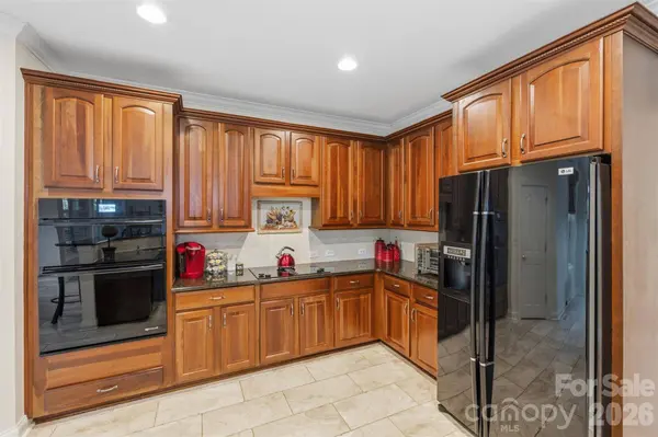 16017 Chiltern LN, Huntersville, NC 28078