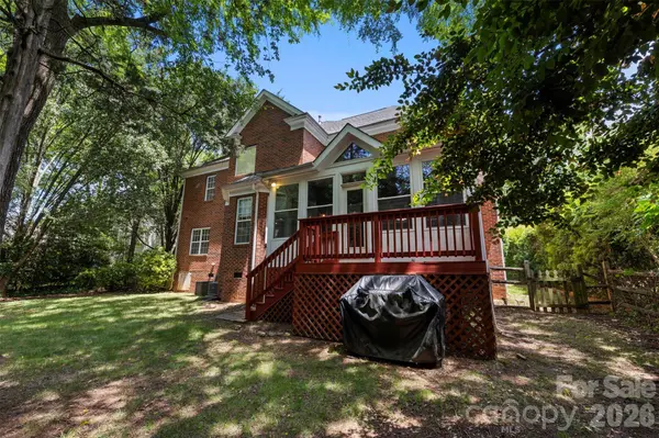 16017 Chiltern LN, Huntersville, NC 28078