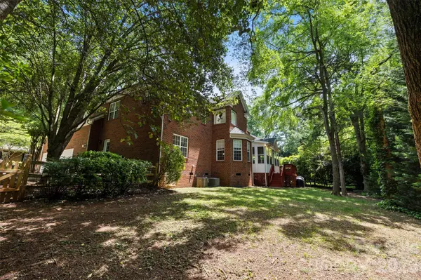 16017 Chiltern LN, Huntersville, NC 28078