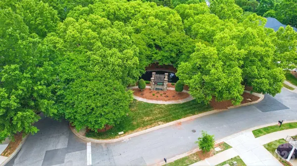16017 Chiltern LN, Huntersville, NC 28078