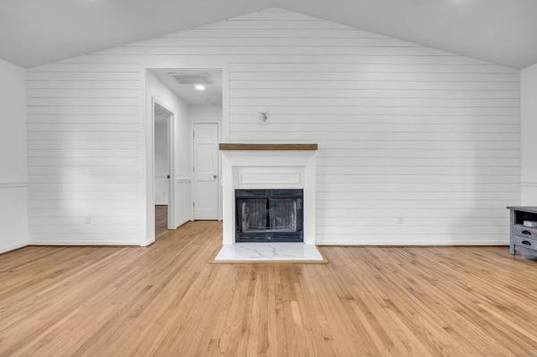 217 Mini Farm Rd, Bonneau, SC 29431