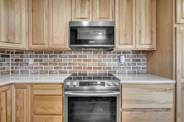 217 Mini Farm Rd, Bonneau, SC 29431