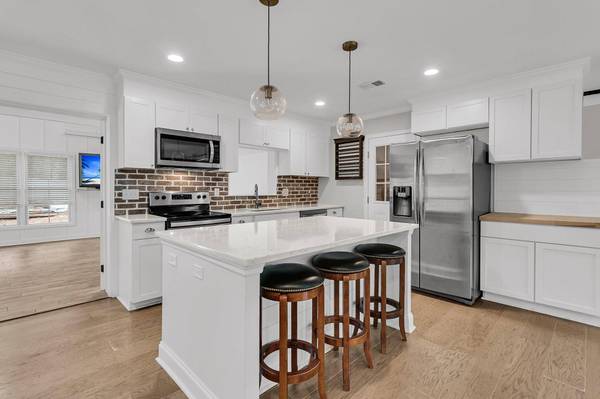 105 Evatt Dr, Goose Creek, SC 29445