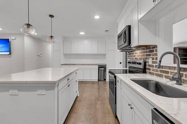 105 Evatt Dr, Goose Creek, SC 29445