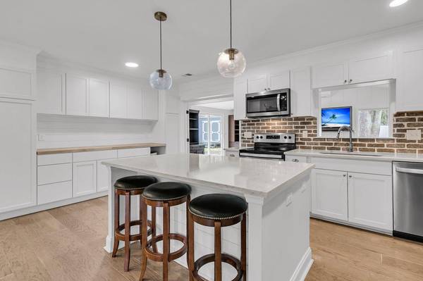 105 Evatt Dr, Goose Creek, SC 29445