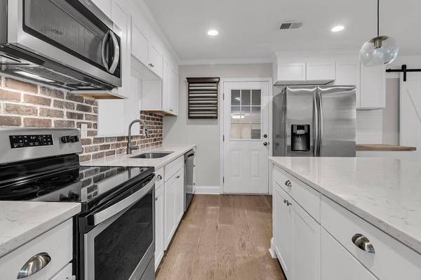 105 Evatt Dr, Goose Creek, SC 29445