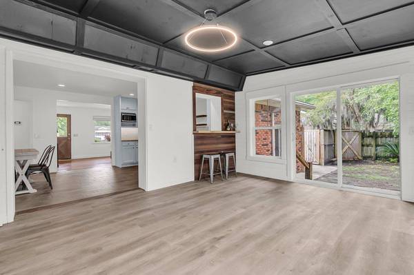 108 Williamsburg Ct, Goose Creek, SC 29445