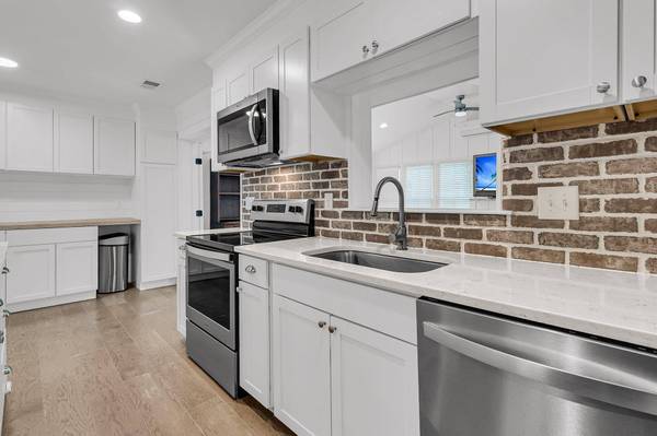 105 Evatt Dr, Goose Creek, SC 29445