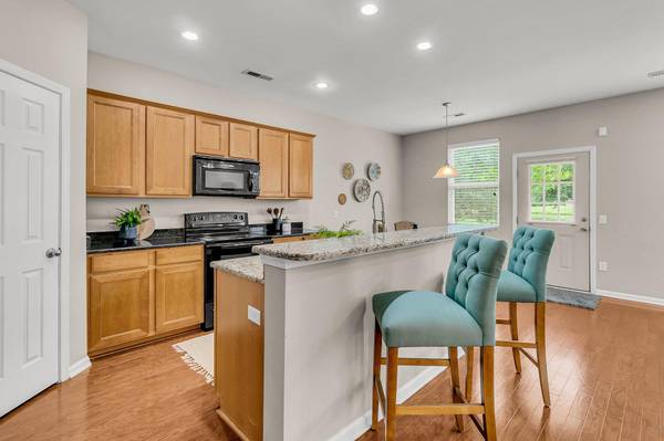 241 Clayburne Dr, Goose Creek, SC 29445