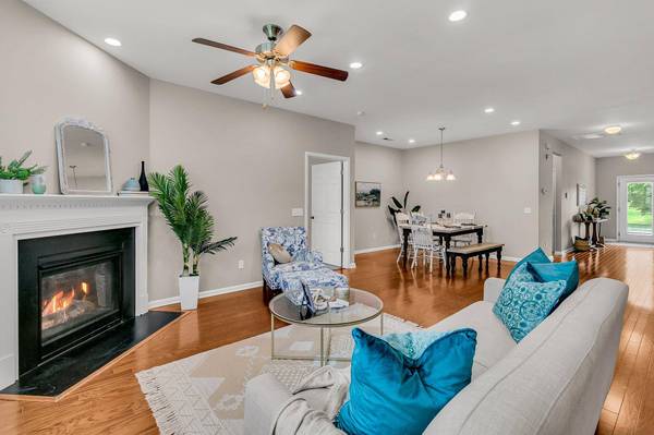 241 Clayburne Dr, Goose Creek, SC 29445