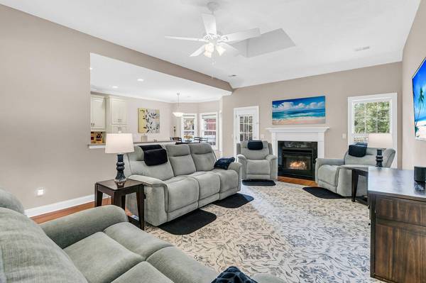 142 Welchman Ave, Goose Creek, SC 29445