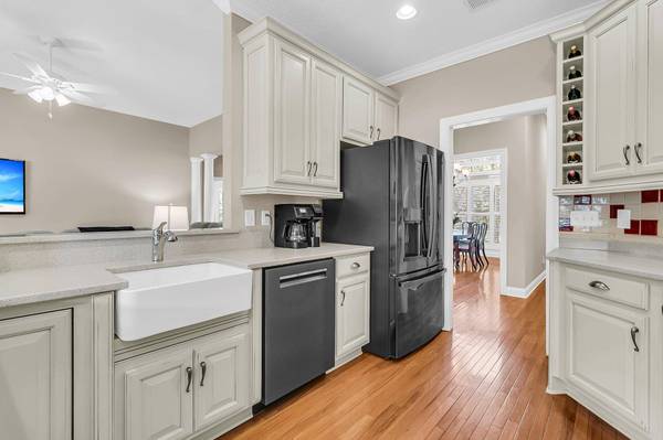 142 Welchman Ave, Goose Creek, SC 29445