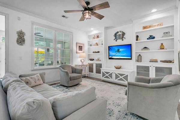 2028 Kings Gate Ln, Mount Pleasant, SC 29466