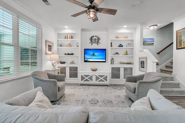 2028 Kings Gate Ln, Mount Pleasant, SC 29466