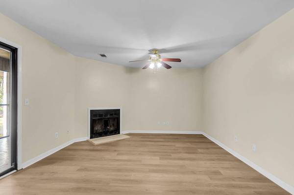 1005 Waterwood Dr, Goose Creek, SC 29445