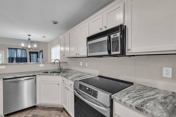 201 Darcy Ave, Goose Creek, SC 29445