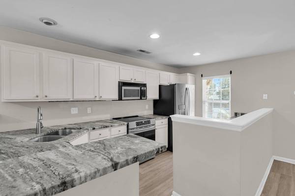 201 Darcy Ave, Goose Creek, SC 29445