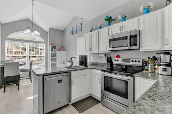 169 Grand Oaks Dr, Ladson, SC 29456