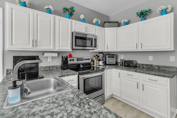 169 Grand Oaks Dr, Ladson, SC 29456