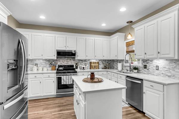 147 Dasharon Ln, Goose Creek, SC 29445